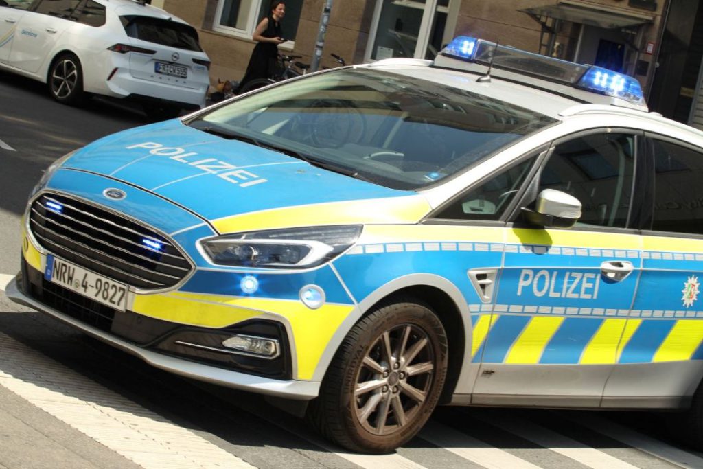 Disordini e violenza nella notte di Halloween in una struttura di accoglienza per rifugiati nella Renania Settentrionale-Vestfalia