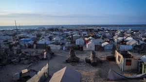 Catastrofe imminente a Han Yunus: tempesta e inondazioni minacciano la vita di 900.000 palestinesi sfollati