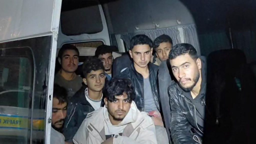 Operazione di sicurezza a Hatay: 10 migranti clandestini arrestati e un organizzatore catturato