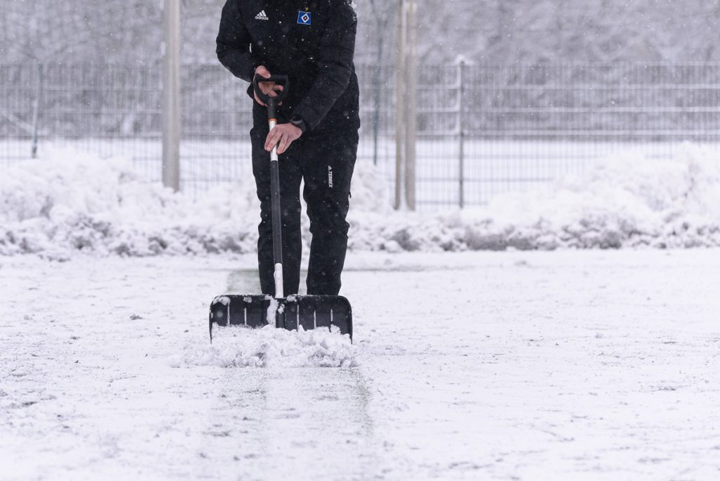 Rimozione della neve: responsabilità, sanzioni e come evitare multe
