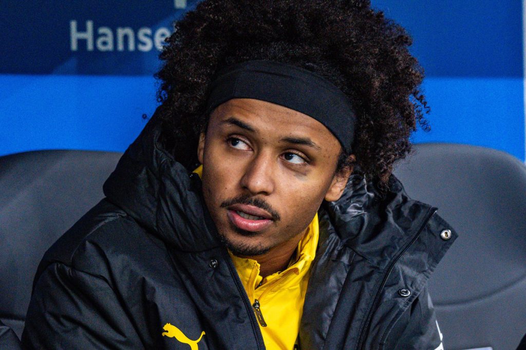 Karim Adeyemi: dichiarazioni sul caso controverso e posizione del Borussia Dortmund
