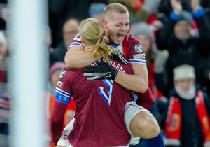 Un calciatore del Borussia Dortmund porta speranza e gioia in Norvegia dopo anni di attesa