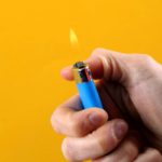 Uomo di Essen ingerisce accendino: polizia interviene immediatamente