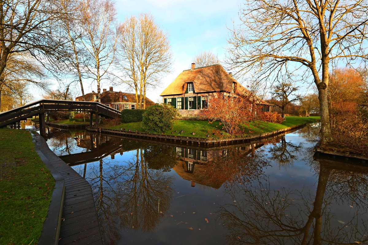 Turisti in massa nei Paesi Bassi grazie a due villaggi vicino al NRW