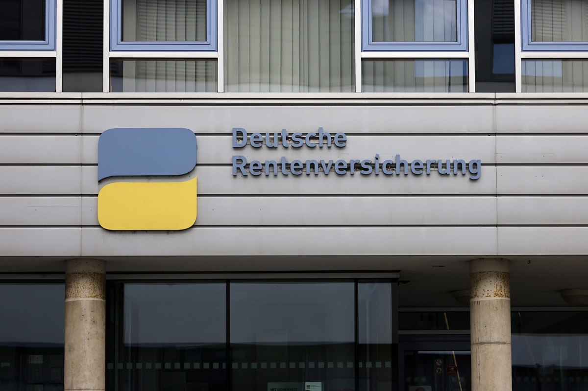 Pensionato pagato 82.000 euro in tasse: un avvertimento per chi vive all’estero