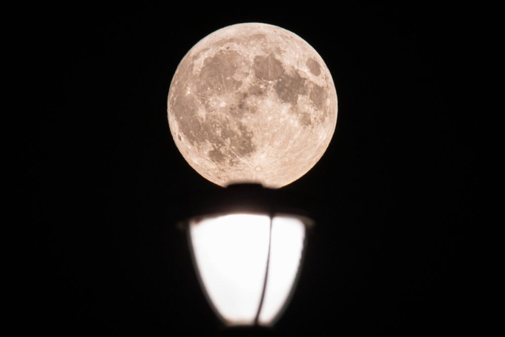 Supervollmond del Toro: come questo evento astronomico influenzerà due segni zodiacali