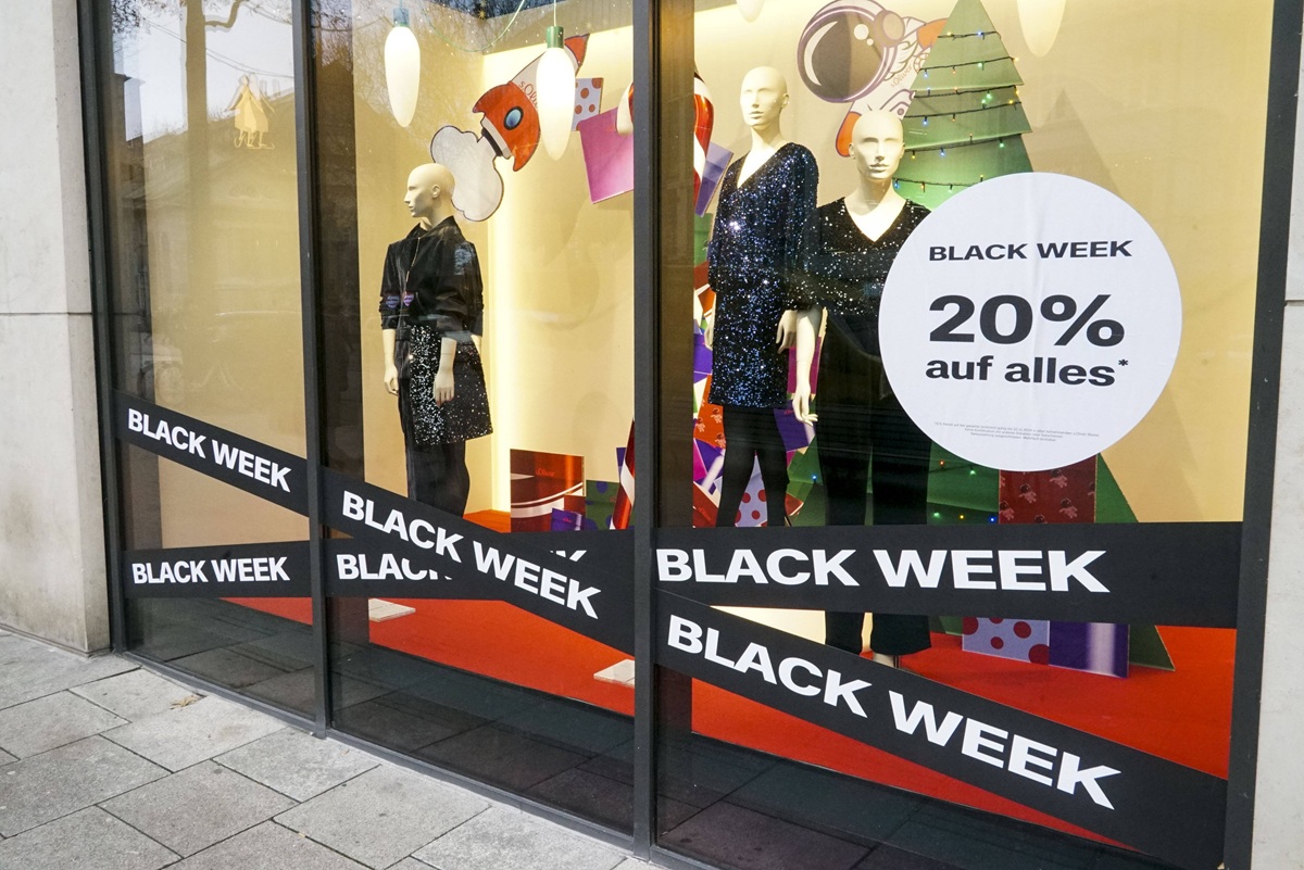 Black Friday in arrivo: come cogliere le offerte e proteggersi dalle truffe