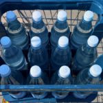 UE presenta nuova regola sulle bottiglie a ricarica: impatti e chiarimenti