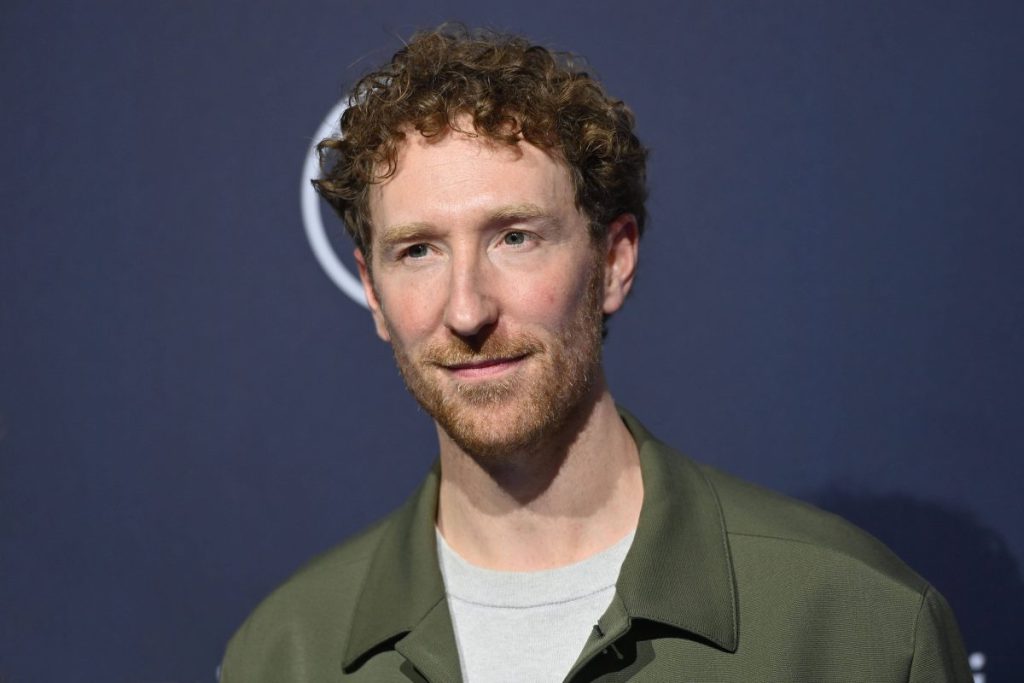 Louis Klamroth riceve nuove trasmissioni ARD, resta volto principale del canale