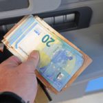 Studio mostra che i tedeschi usano sempre meno contante nelle transazioni quotidiane