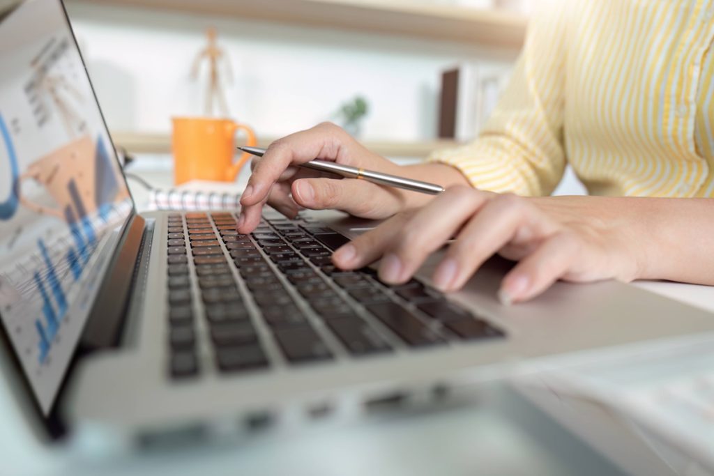 Lavorare da casa può essere costoso: un impiegato perde oltre 20.000 Euro