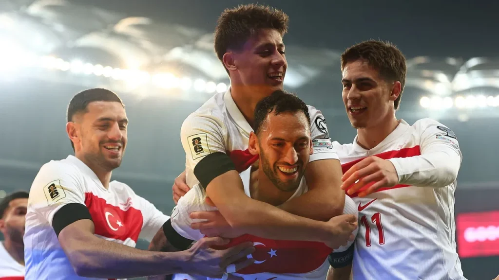 Montella avverte la Turchia: l’ultimo match contro la Spagna per la Coppa del Mondo 2026