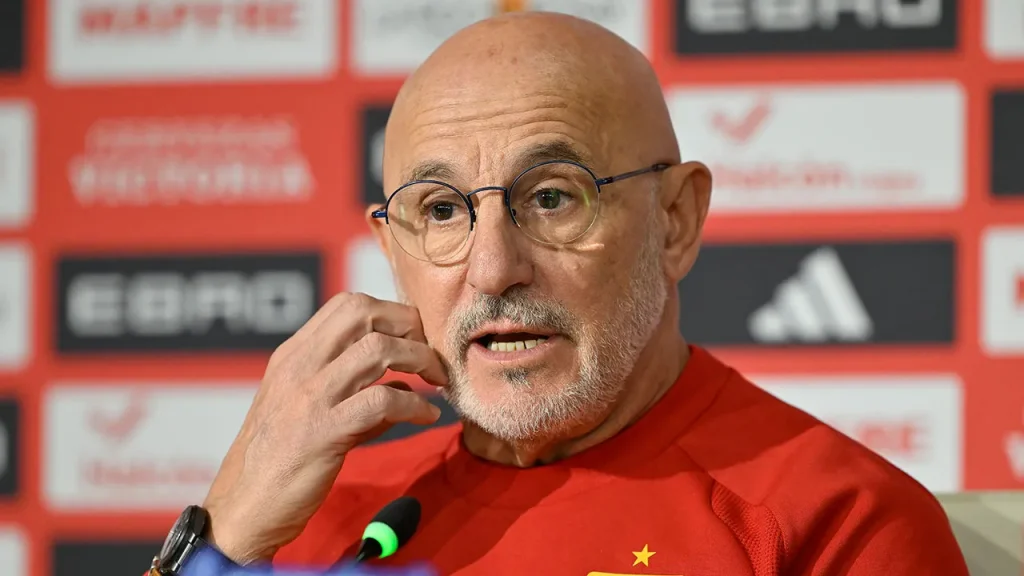 Luis de la Fuente risponde a Kerem Aktürkoğlu: la Spagna pronta per la finale del Gruppo E delle qualificazioni alla Coppa del Mondo FIFA 2026