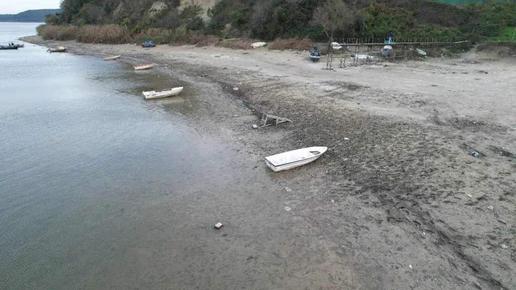 Lago Terkos: livello dell’acqua diminuito di 10 metri