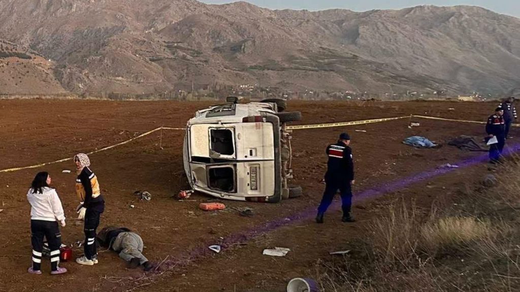 Incidente mortale a Kahramanmaraş: minibus si ribalta, 2 morti e 7 feriti