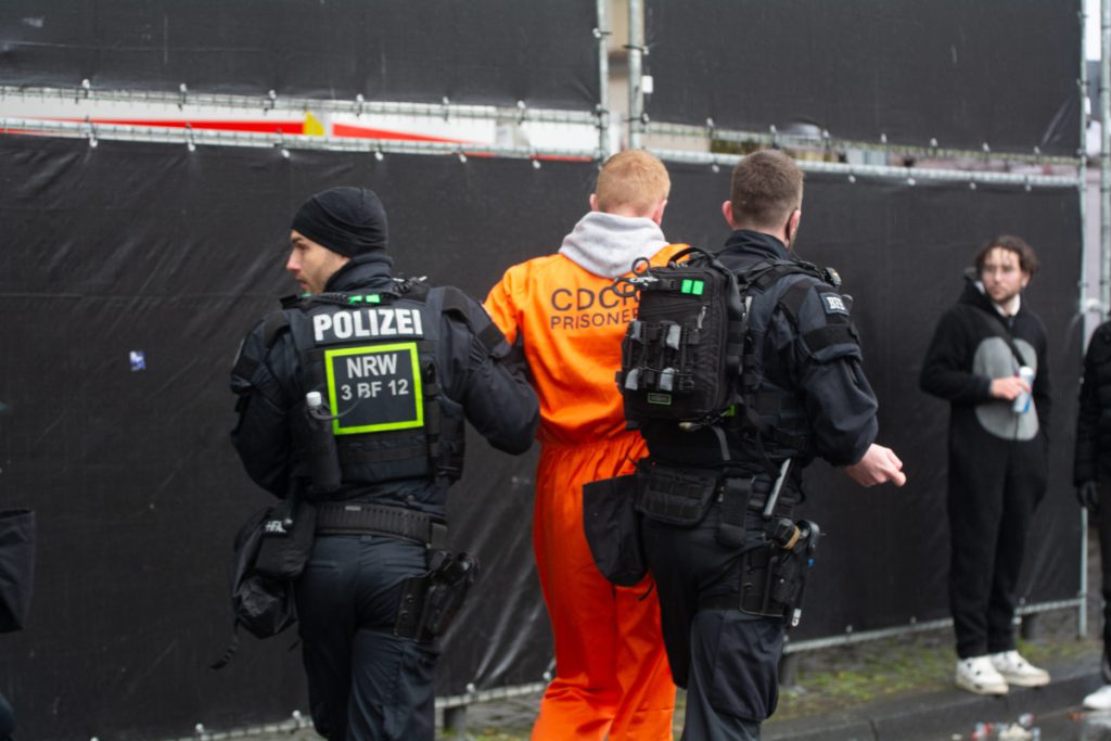 Carnevale in Nord Reno-Westfalia: Attenzione ai Costumi per Evitare Multure Salate