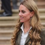 Kate Middleton presenta un nuovo look con capelli biondi
