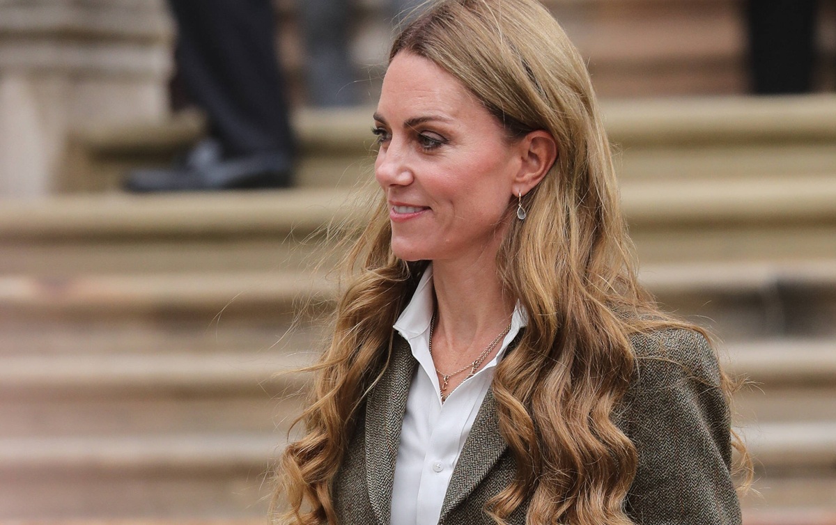 Kate Middleton presenta un nuovo look con capelli biondi