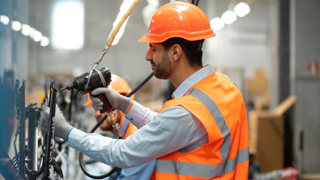 Lavoratori Stranieri in Turchia: Una Soluzione alla Carenza di Manodopera Qualificata?