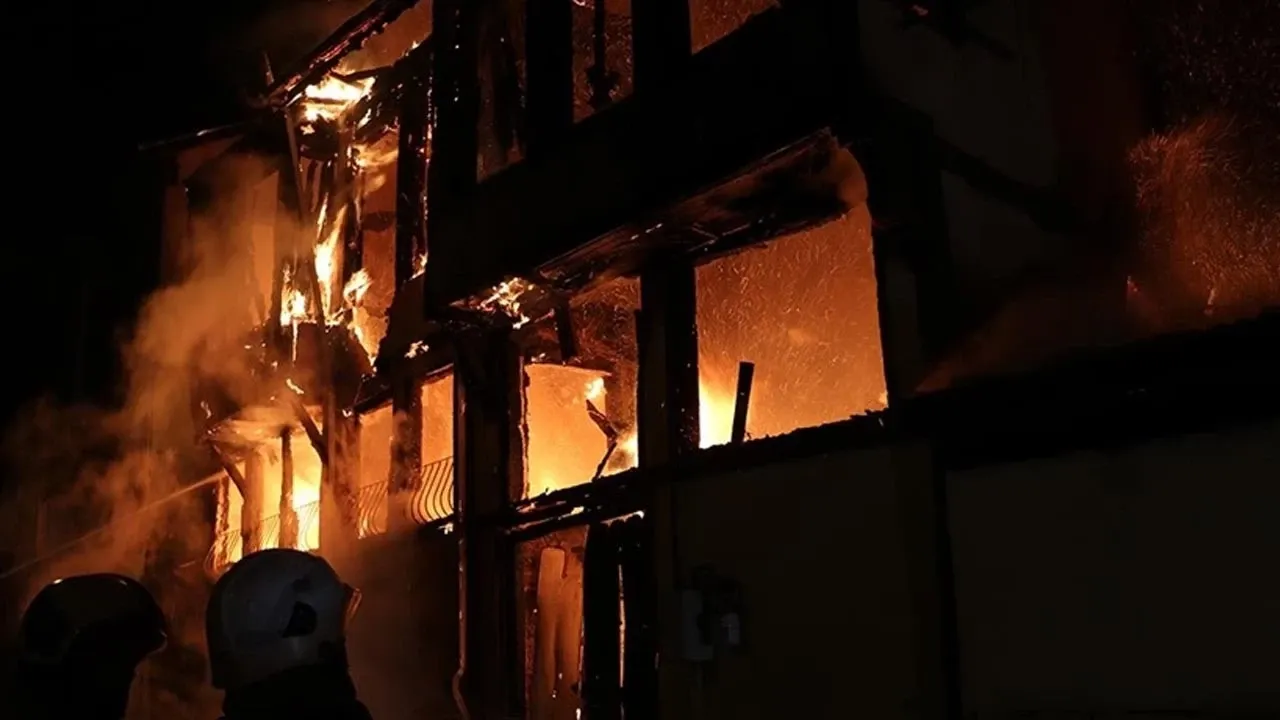 Incendio a Algabas, Kazakistan: 12 morti, 9 bambini