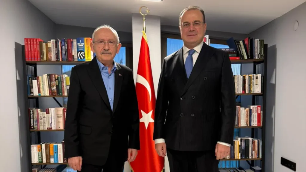 Kılıçdaroğlu critica il CHP: richiede purificazione e presentazione davanti alla giustizia