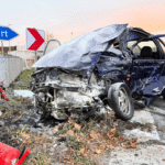 Incidente grave sull'A3 di Colonia: soccorritori salvano 26enne dopo collisione con barriera e camion