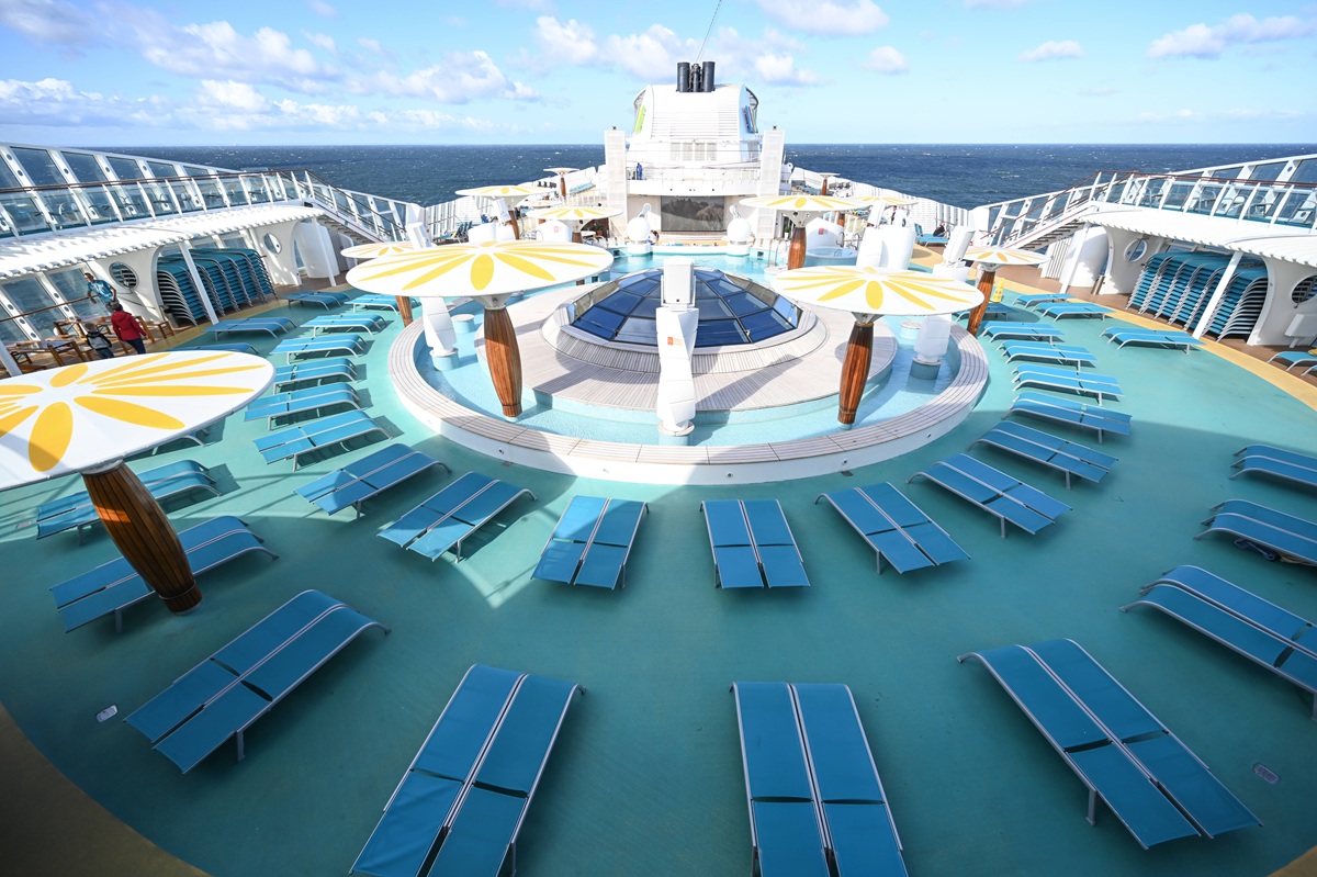 Famiglia tedesca in crociera di 133 giorni: i bambini rimangono fuori dalla scuola per mesi