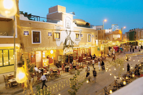 Samhan a Diriyah: spettacoli teatrali e letture poetiche nel quartiere storico