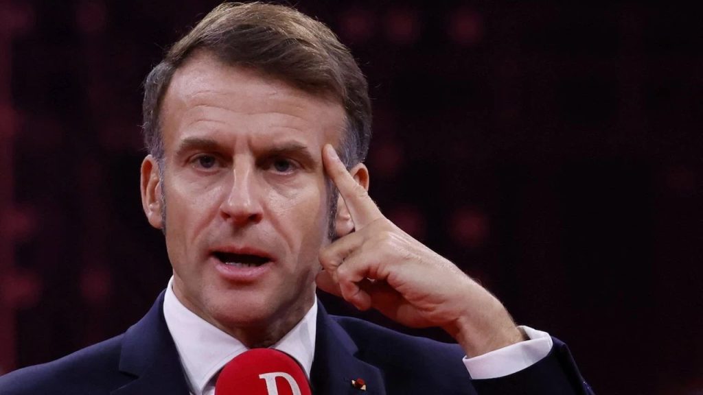 Il Presidente Macron Avverte: La Guerra del Futuro Inizierà nello Spazio