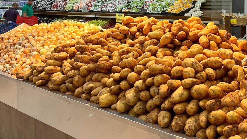 Prezzi delle patate: il Ministero del Commercio smentisce le notizie sui social media e fornisce dati ufficiali sul mercato
