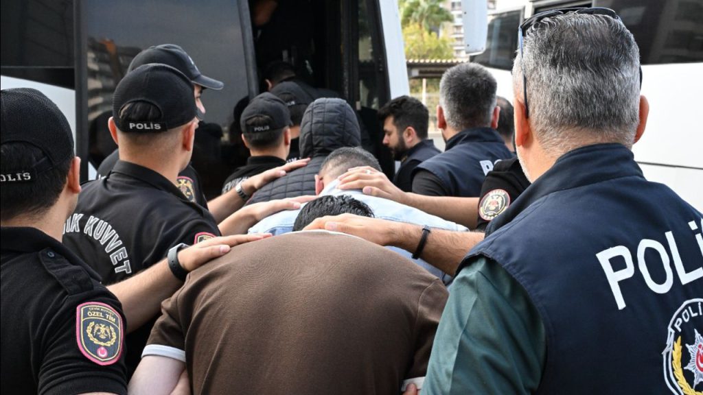 Operazione di polizia contro le scommesse illegali in Turchia: 46 arresti e 7 miliardi di lire turche sequestrati