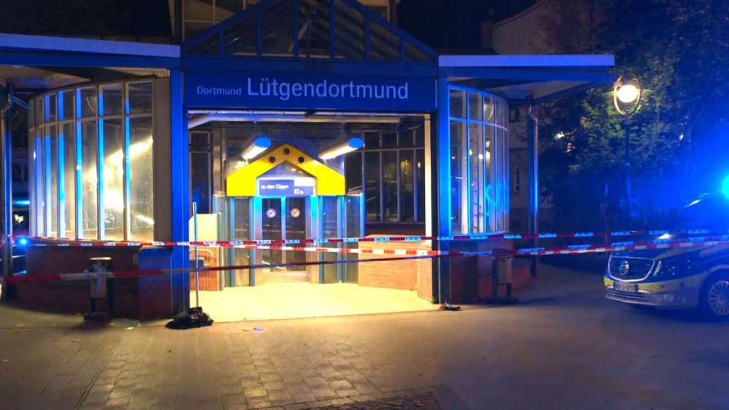 Aggressione a Dortmund: un uomo gravemente ferito alla stazione di Lütgendortmund, le autorità indagano sulle cause e sulle possibili conseguenze per la sicurezza pubblica