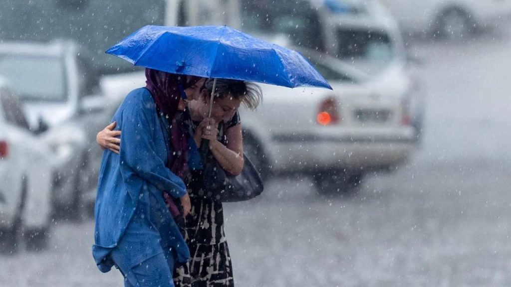 Allerta Meteo: Piogge e Temporali in Arrivo per Molte Province della Turchia