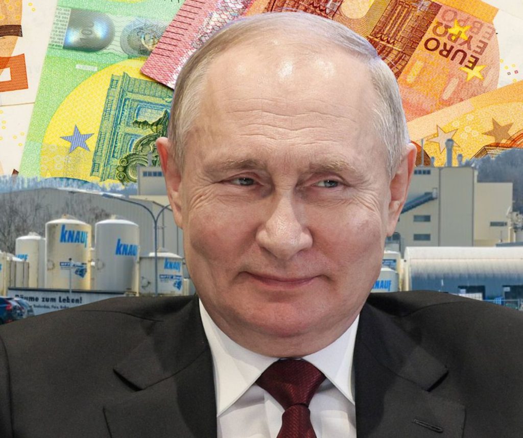 Aziende tedesche in Russia: una scelta complessa tra interessi economici e responsabilità morale

Introduzione
Molte aziende tedesche continuano a operare in Russia, nonostante la guerra in corso. Ciò solleva interrogativi sulla loro posizione rispetto al conflitto e sulle conseguenze delle loro azioni.

La situazione attuale
Nonostante le sanzioni internazionali e le condanne per l&#039;invasione dell&#039;Ucraina, molte imprese tedesche hanno scelto di mantenere la loro presenza sul mercato russo. Questa decisione ha suscitato critiche, poiché gli utili generati da queste attività potrebbero essere utilizzati per finanziare le operazioni militari del governo russo.

Implicazioni economiche e politiche
La scelta di continuare a operare in Russia ha implicazioni sia economiche che politiche. Dal punto di vista economico, le aziende tedesche potrebbero trarre vantaggio dal mercato russo, ma al contempo contribuiscono alle entrate del governo russo. Dal punto di vista politico, questa decisione può essere vista come un sostegno indiretto alle azioni del governo russo, anche se le aziende affermano di non sostenere la guerra.

Approfondimento
È importante considerare le motivazioni che spingono le aziende tedesche a mantenere la loro presenza in Russia. Alcune potrebbero essere legate a investimenti già effettuati, altre alla speranza di futuri guadagni. Tuttavia, la questione etica e morale di come gli utili siano utilizzati non può essere ignorata.

Possibili Conseguenze
Le conseguenze di queste azioni potrebbero essere significative. Le aziende che scelgono di rimanere in Russia potrebbero subire ripercussioni negative sulla loro immagine pubblica e potrebbero essere soggette a ulteriori sanzioni. Inoltre, il sostegno indiretto al governo russo potrebbe avere implicazioni a lungo termine per la stabilità globale.

Opinione
La decisione delle aziende tedesche di continuare a operare in Russia è un tema complesso che richiede una valutazione attenta delle implicazioni etiche, economiche e politiche. È fondamentale che queste aziende considerino non solo i loro interessi economici, ma anche le ripercussioni più ampie delle loro azioni.

Analisi Critica dei Fatti
Un&#039;analisi critica dei fatti rivela che la scelta di operare in Russia non è solo una questione economica, ma anche politica e morale. Le aziende devono bilanciare i loro interessi con le responsabilità verso la società e il rispetto dei diritti umani.

Relazioni con altri fatti
Questo tema è strettamente legato alle relazioni internazionali, alle sanzioni economiche e alle conseguenze della guerra in Ucraina. La posizione delle aziende tedesche riflette le complessità della politica globale e le sfide nel bilanciare interessi economici e responsabilità sociali.

Contesto storico
La storia delle relazioni economiche tra la Germania e la Russia è complessa e influenzata da eventi politici e economici. La decisione delle aziende tedesche di operare in Russia durante il conflitto attuale deve essere considerata in questo contesto più ampio.

Fonti
Fonte: Tagesschau, https://www.tagesschau.de/ausland/europa/russland-deutsche-unternehmen-101.html. Le informazioni sono tratte da notizie disponibili sul sito web della Tagesschau, un&#039;importante fonte di notizie tedesca.