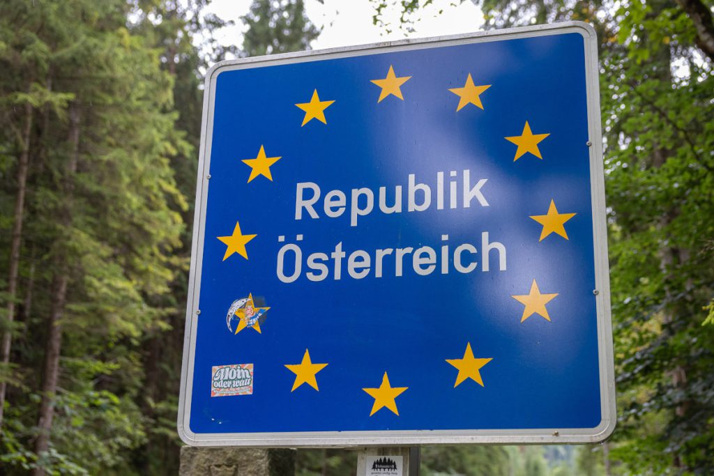 Attenzione Turisti in Austria: Multe fino a 10.000 Euro se non si Rispettano le Regole