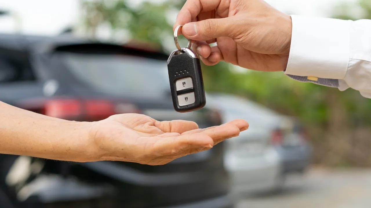 Nuova tassa sui veicoli importati: prezzi di alcuni modelli aumenteranno di 500.000 lira a partire da domani