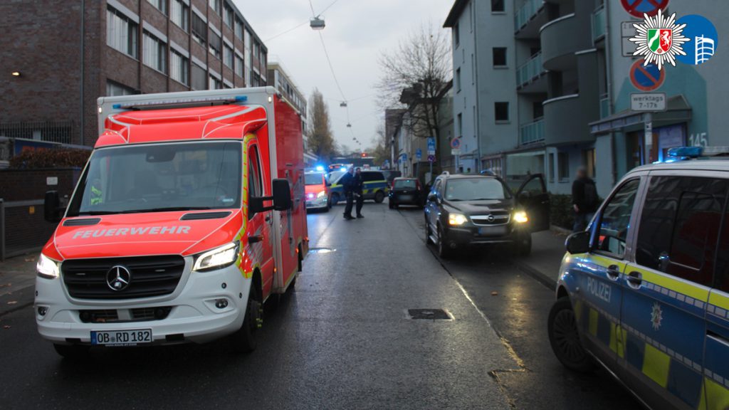 Incidente grave davanti a scuola materna di Oberhausen: madre gravemente ferita