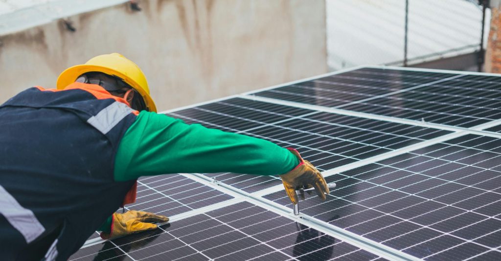 Contributi dei produttori di pannelli solari per lo smaltimento gestiti da consorzi