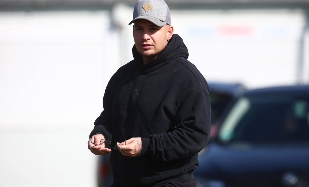 Pietro Lombardi Chiede Aiuto ai Fan nella Ricerca di una Nuova Casa dopo la Separazione da Laura Maria Rypa