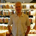 T.M. Logan: come la curiosità giornalistica ispira i suoi romanzi