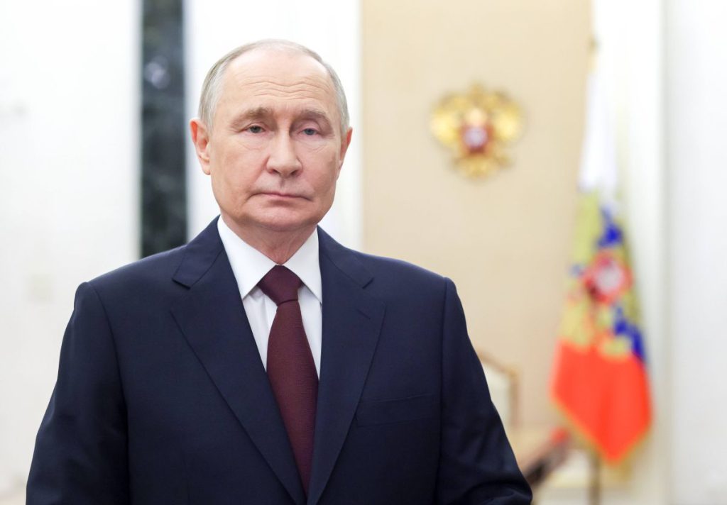 Una giovane ragazza di 11 anni affronta Putin per chiedere aiuto per il suo zio ferito in Ucraina