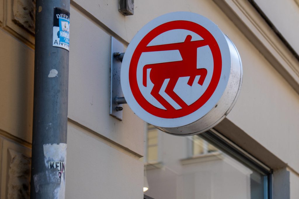 Concorrenza in Ascesa nel Settore Retail: Come Rossmann e Aldi Stanno Affrontando la Sfida