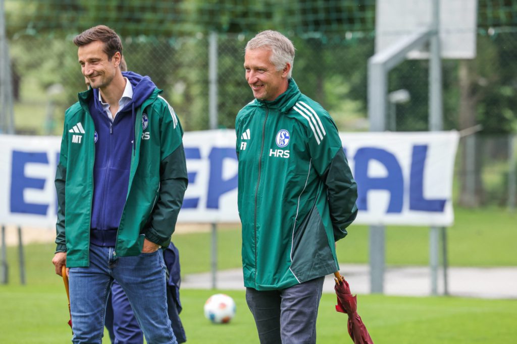 Il dirigente del Schalke 04 esprime un giudizio senza appello sulla situazione del club tedesco