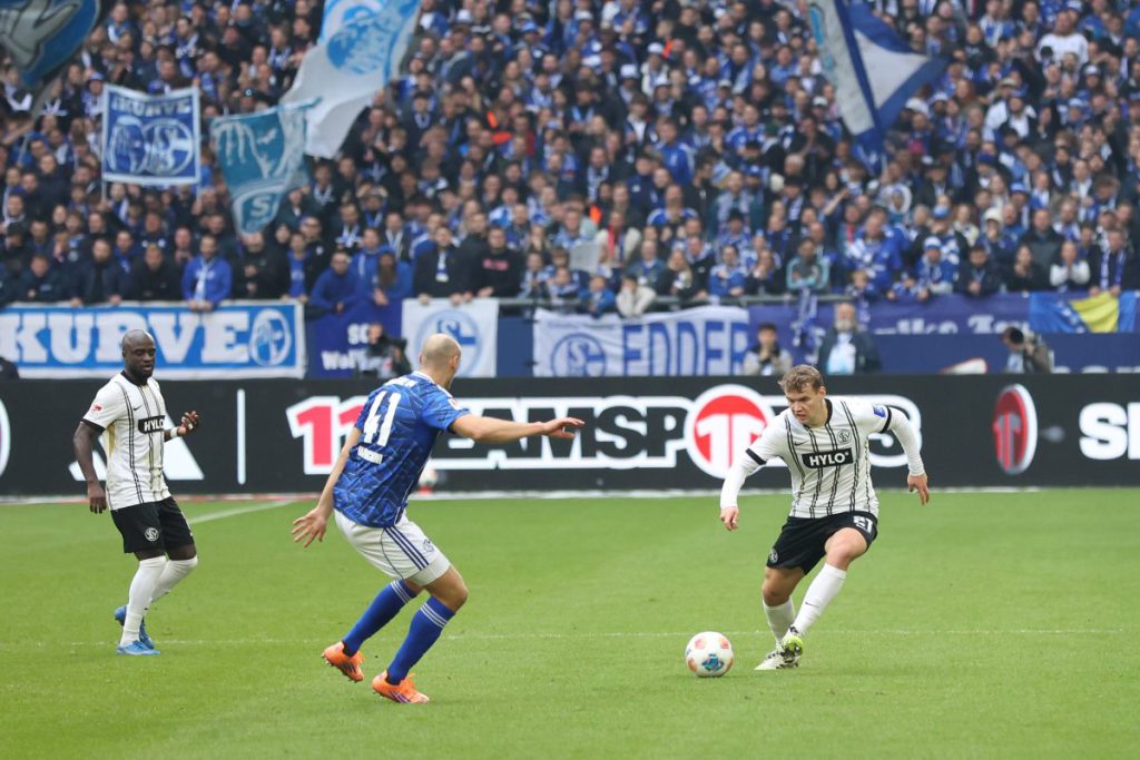 Bei Schalke – Elversberg ist es passiert! Muslic bleibt keine andere Wahl