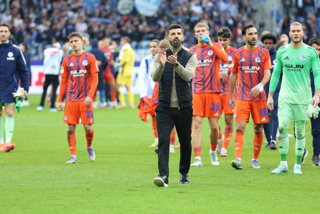 Sconfitta amara del FC Schalke 04 a Karlsruhe: condizioni caotiche all&#039;interno della squadra