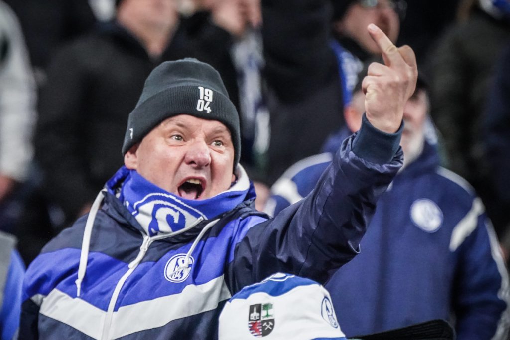Problemi con i biglietti al Schalke 04: i tifosi esprimono frustrazione