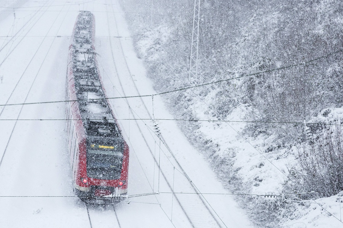 Nevicata intensa chiude le linee ferroviarie in NRW per motivi di sicurezza