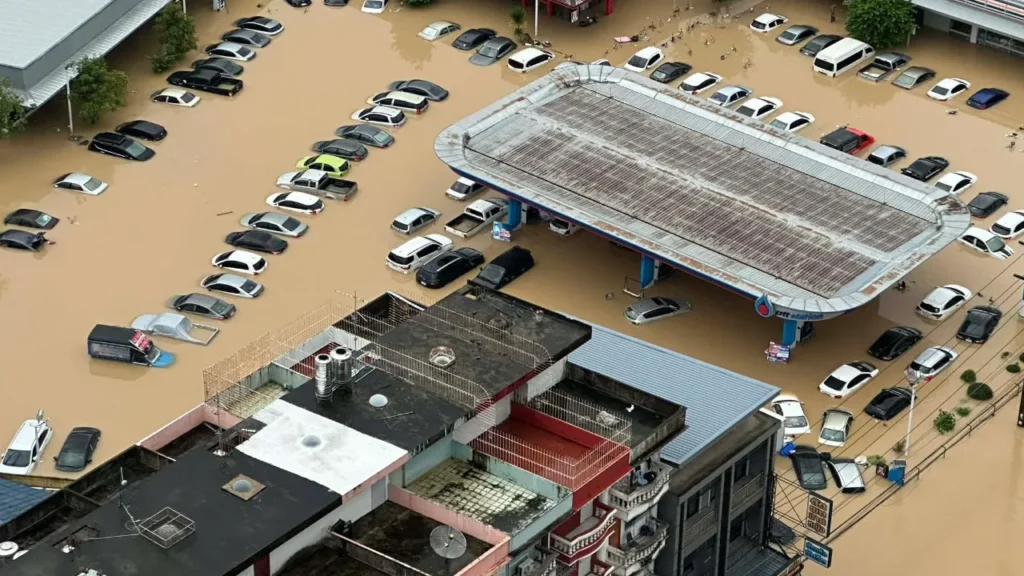 Thailandia: 18 morti e 12 feriti a causa di alluvioni e frane nella provincia di Songkhla