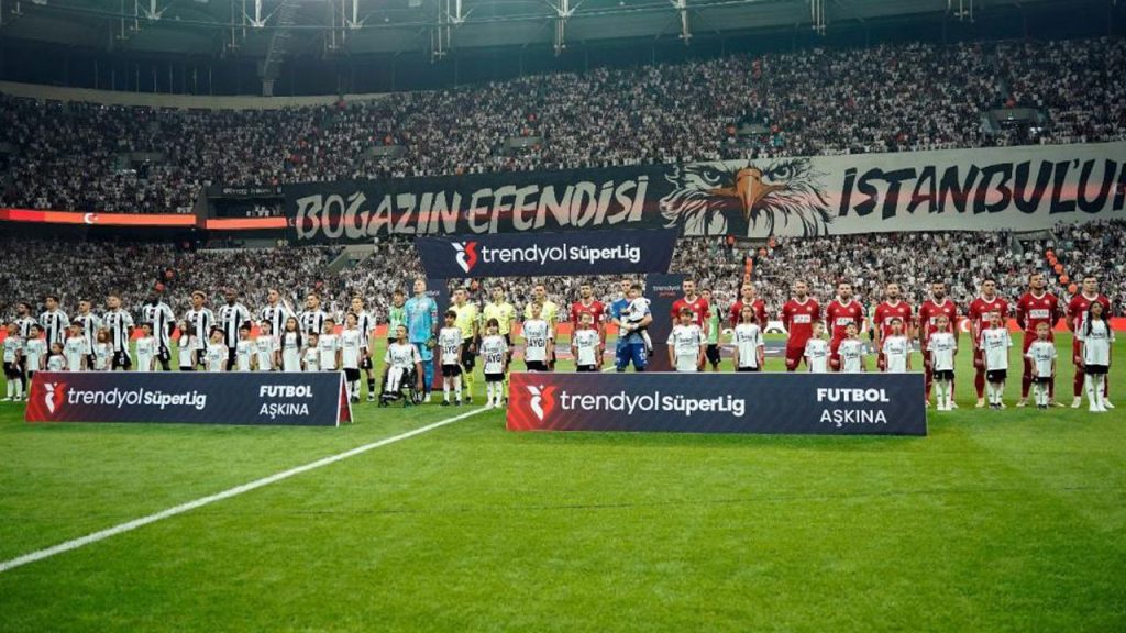 Beşiktaş Cerca Riscatto contro l&#039;Antalyaspor dopo la Sconfitta contro il Fenerbahçe nella Süper Lig