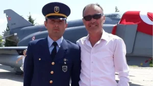 Un padre commosso: le parole che hanno toccato il cuore di tutti dopo la perdita del figlio in un incidente aereo militare